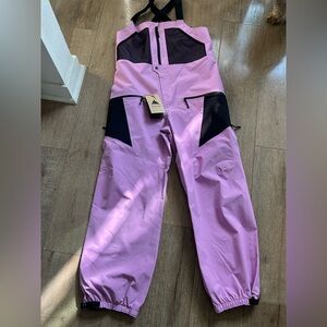 Burton Outbeam 3L Goretex relaxed fit bibs for women or kids